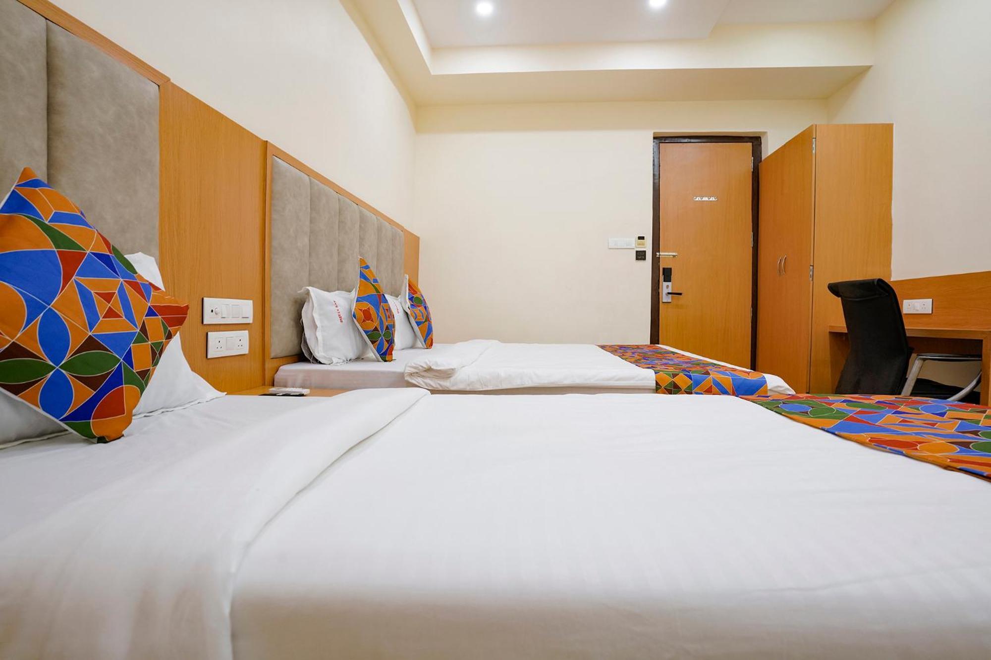 Fabhotel 7 Square - Nr Bkc 뭄바이 외부 사진