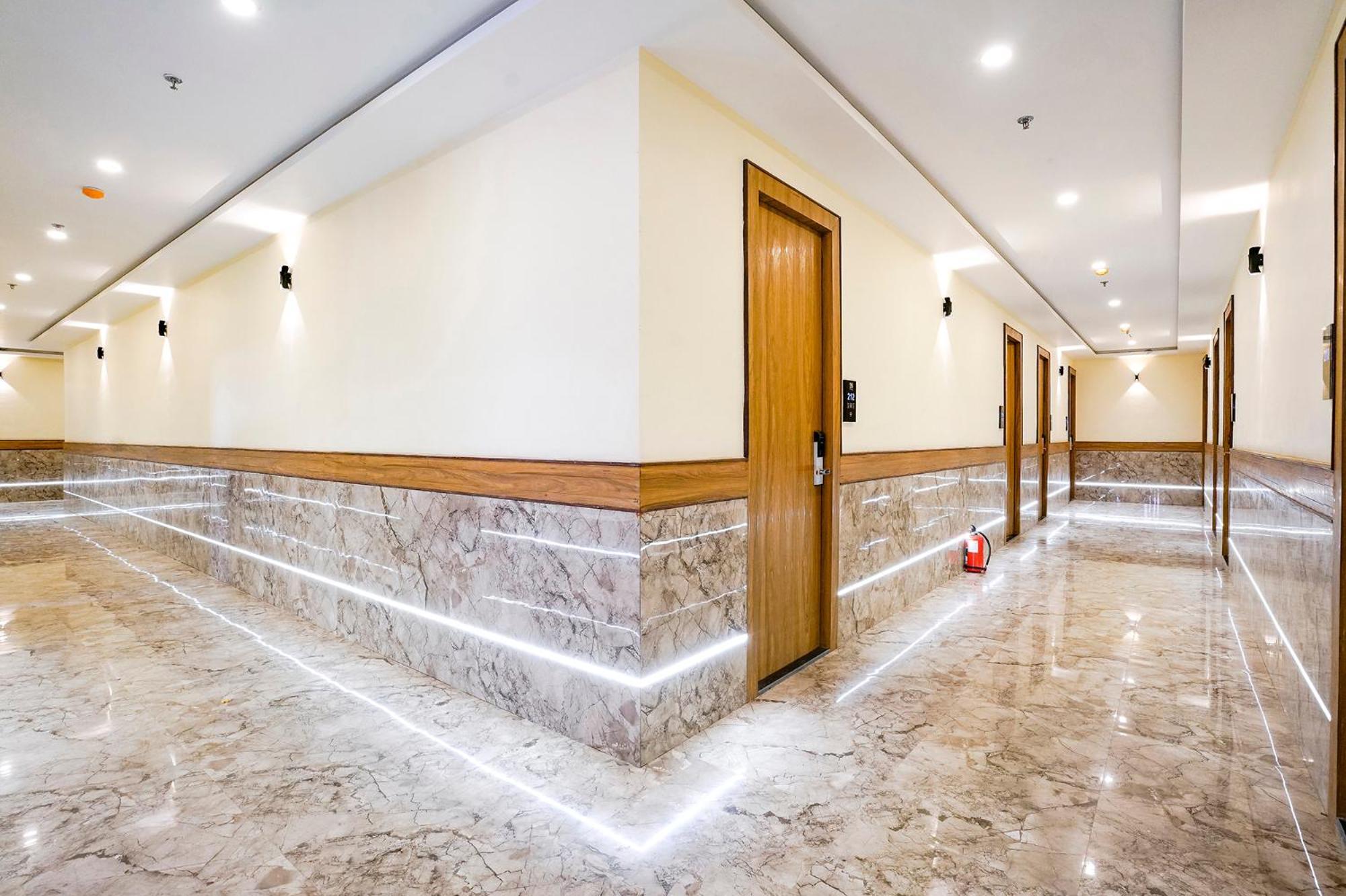 Fabhotel 7 Square - Nr Bkc 뭄바이 외부 사진