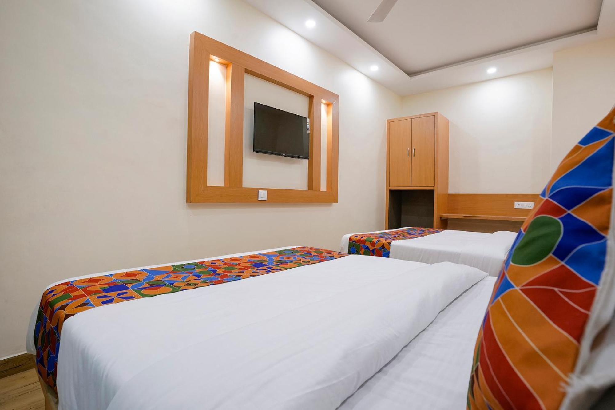 Fabhotel 7 Square - Nr Bkc 뭄바이 외부 사진