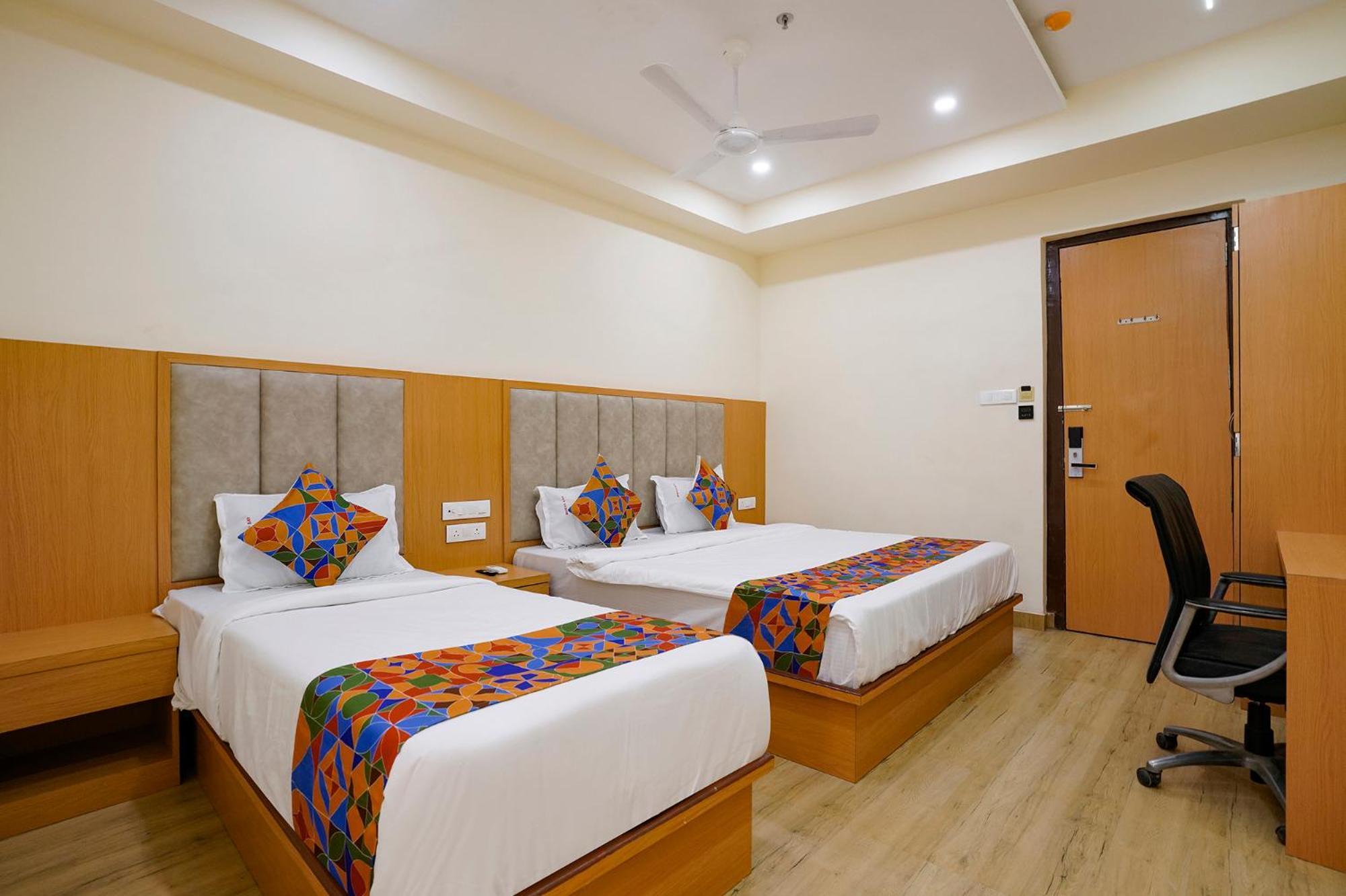 Fabhotel 7 Square - Nr Bkc 뭄바이 외부 사진