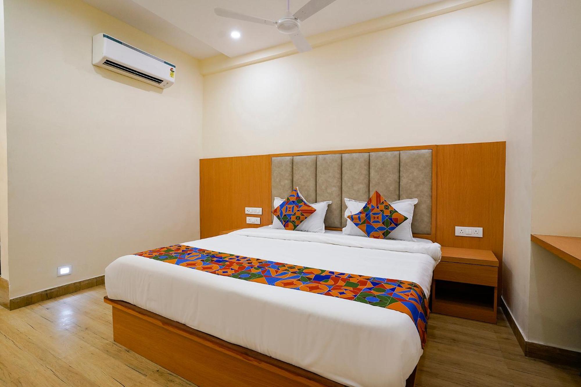 Fabhotel 7 Square - Nr Bkc 뭄바이 외부 사진