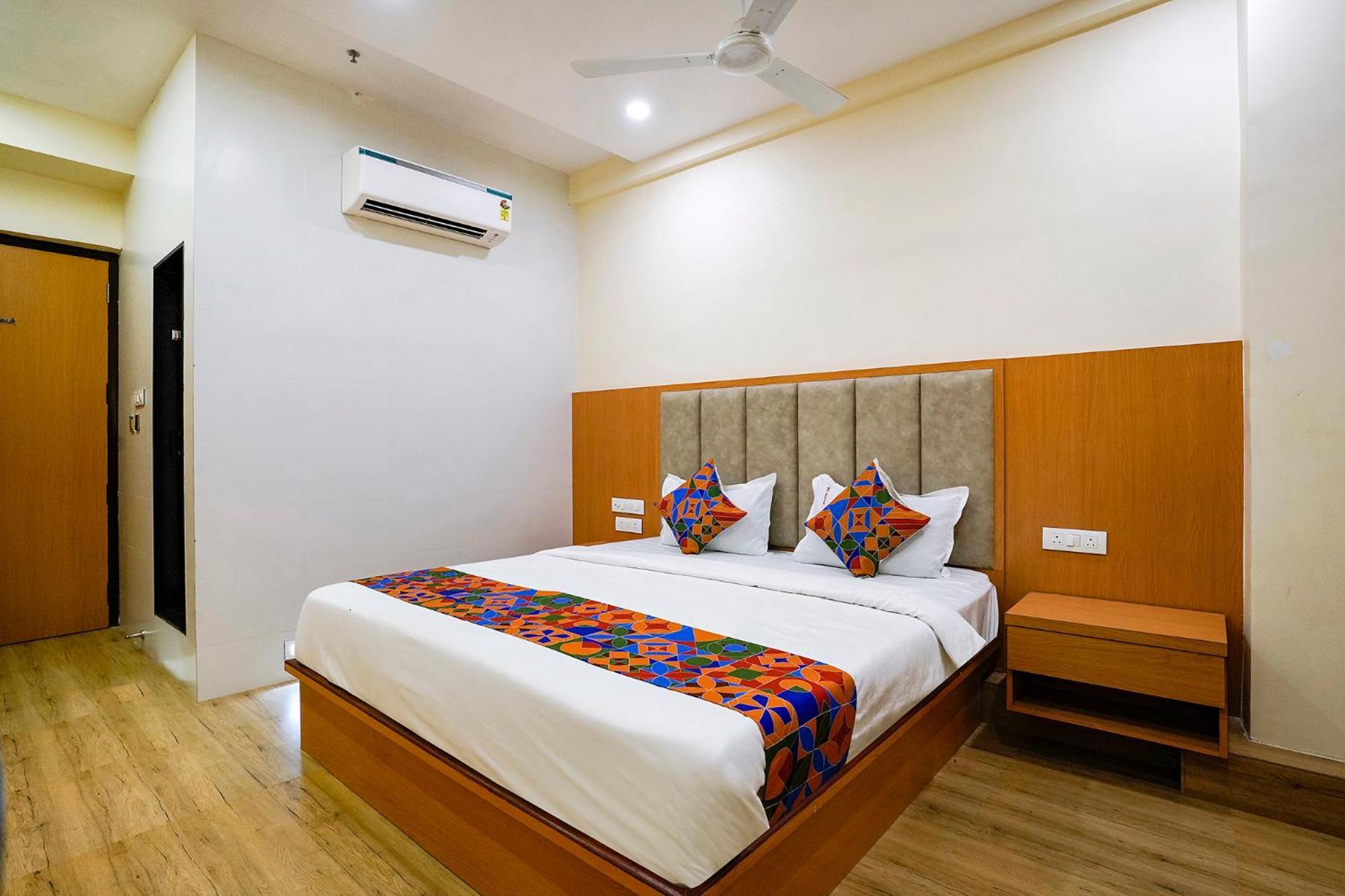 Fabhotel 7 Square - Nr Bkc 뭄바이 외부 사진