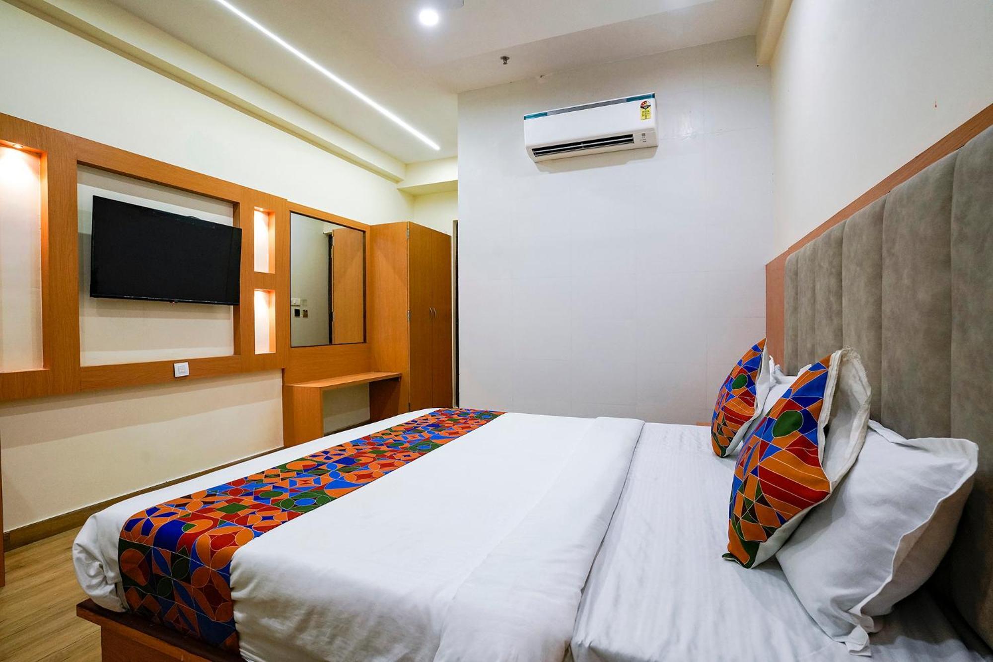 Fabhotel 7 Square - Nr Bkc 뭄바이 외부 사진
