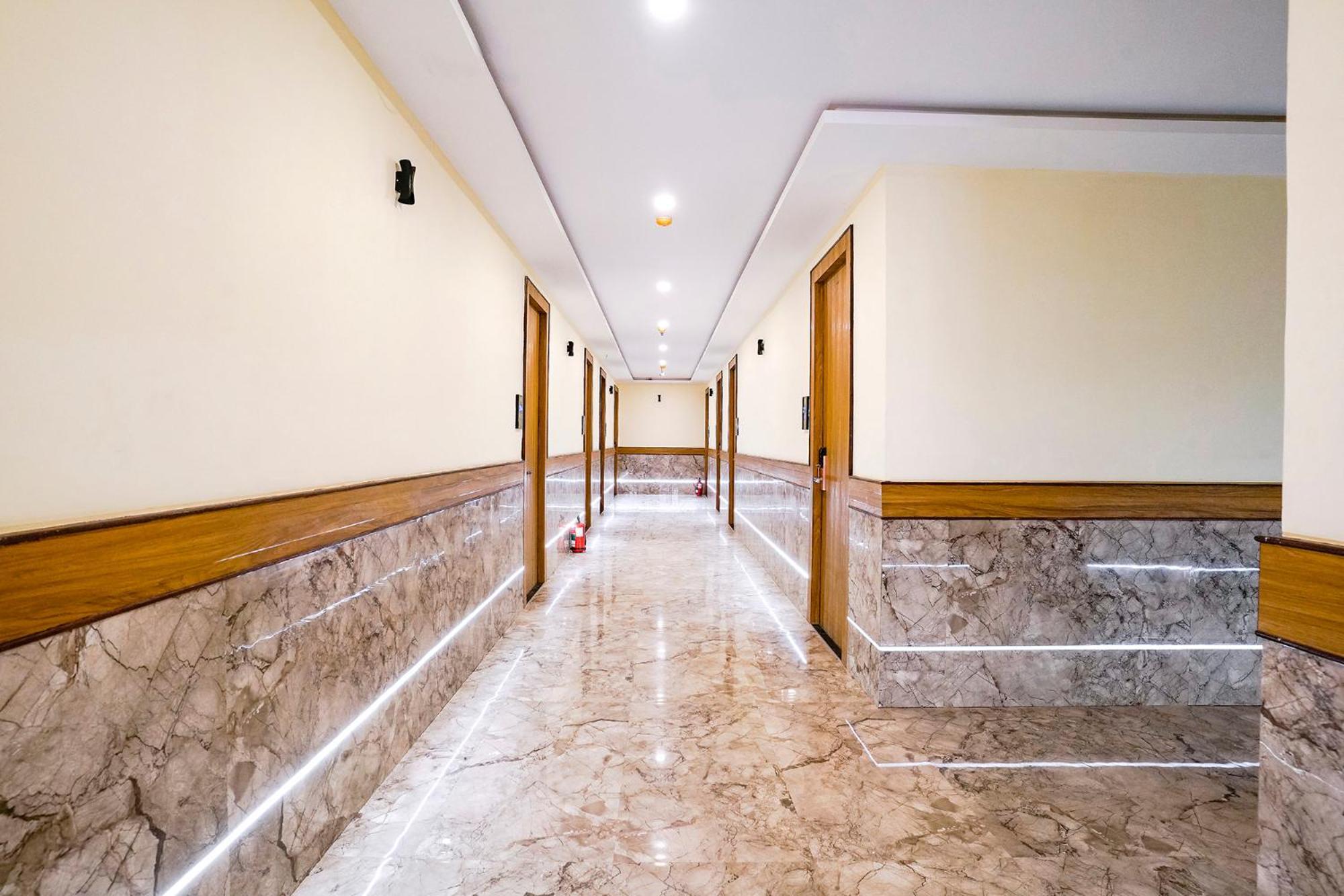 Fabhotel 7 Square - Nr Bkc 뭄바이 외부 사진