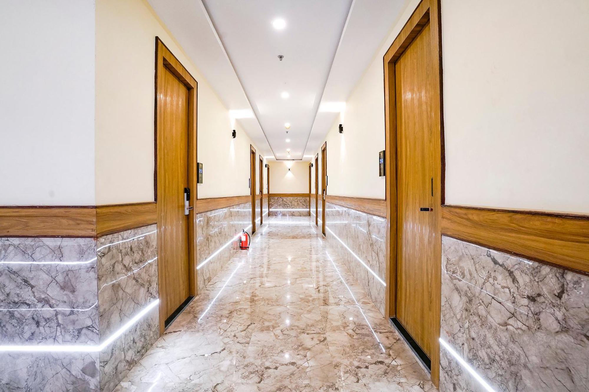 Fabhotel 7 Square - Nr Bkc 뭄바이 외부 사진